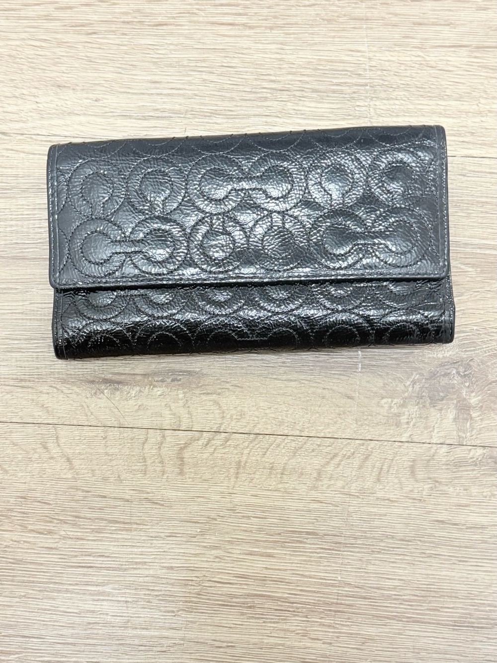 Y2K Coach Black Embossed Leather Continental Wallet